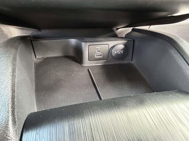 Used 2025 Ford Escape Active AWD/4WD image 19