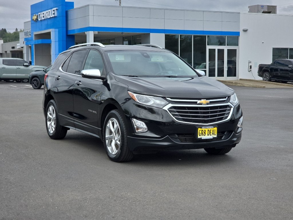 Used 2021 Chevrolet Equinox Premier w/ LPO, Cargo Package FWD image 2