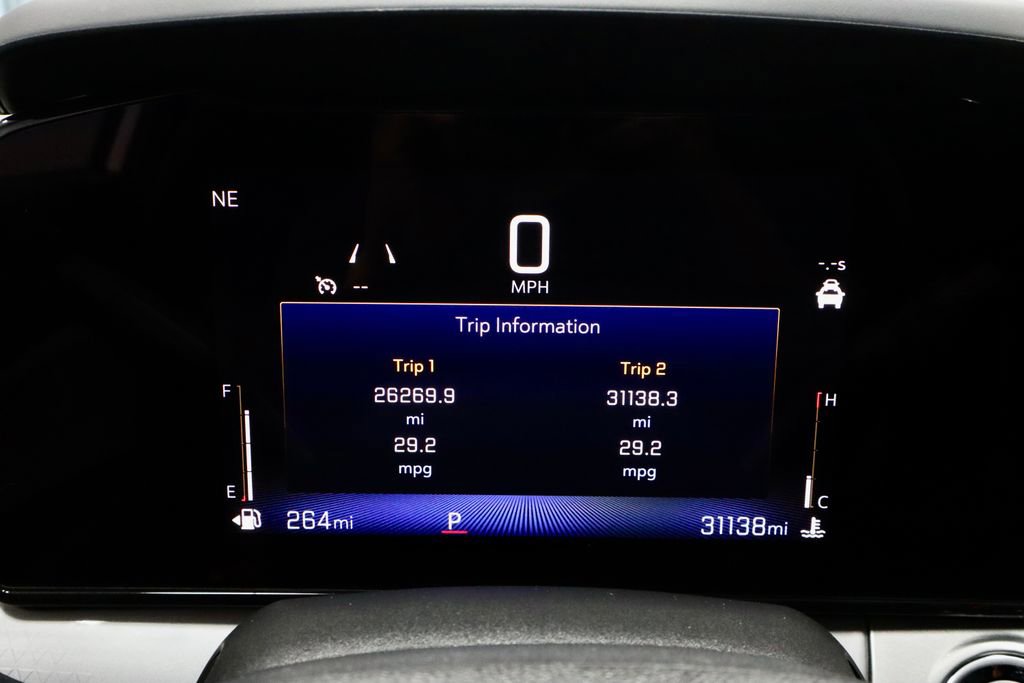 Used 2024 Chevrolet Trax LT FWD image 27