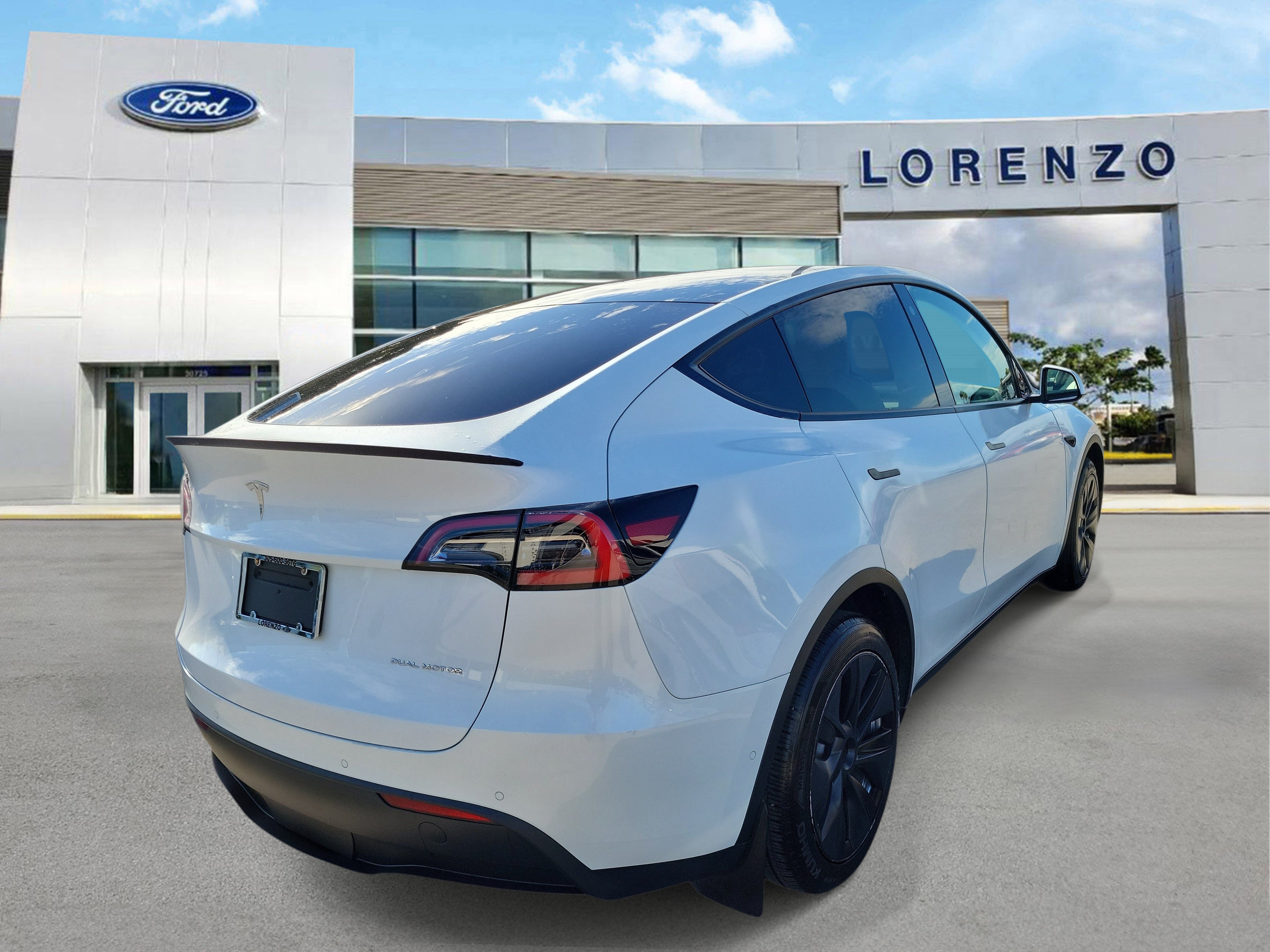 Used 2021 Tesla Model Y Long Range AWD/4WD image 4