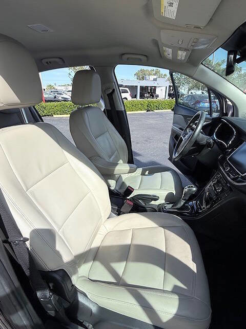 Used 2018 Buick Encore Premium image 13