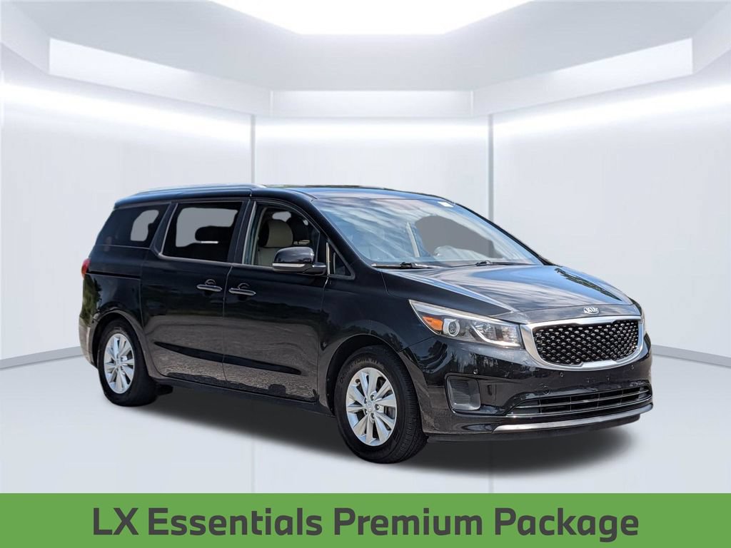 Used 2017 Kia Sedona LX w/ LX Essentials Premium Package FWD image 10