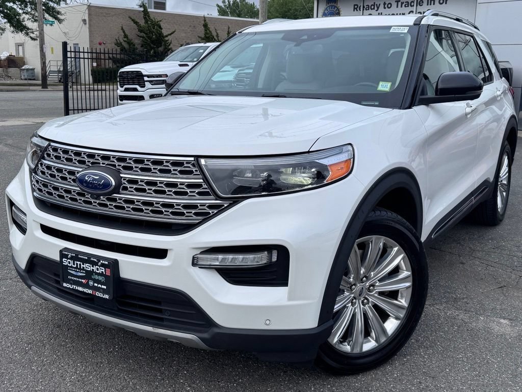 Used 2020 Ford Explorer Limited w/ Hybrid Equipment Group 310A AWD/4WD image 3