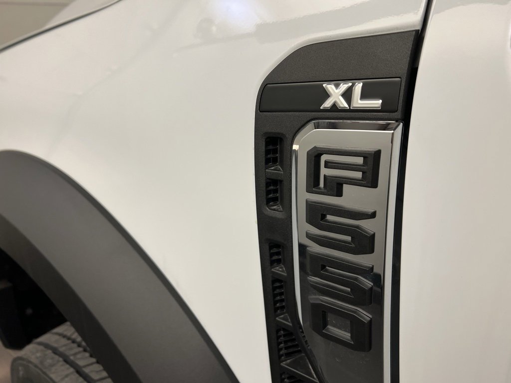 New 2024 Ford F550 4x4 Regular Cab Super Duty image 27