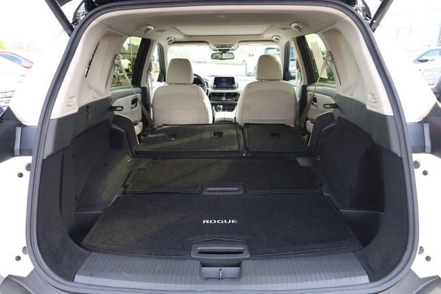 Certified 2023 Nissan Rogue SL image 9