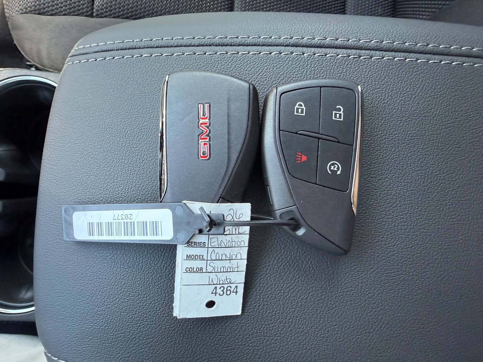 New 2026 GMC Canyon Elevation w/ LPO, Sports Bar Package AWD/4WD image 36