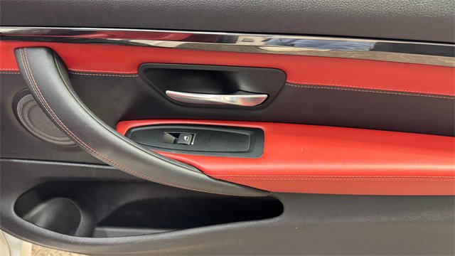 Used 2020 BMW M4 Coupe w/ Competition Package image 12