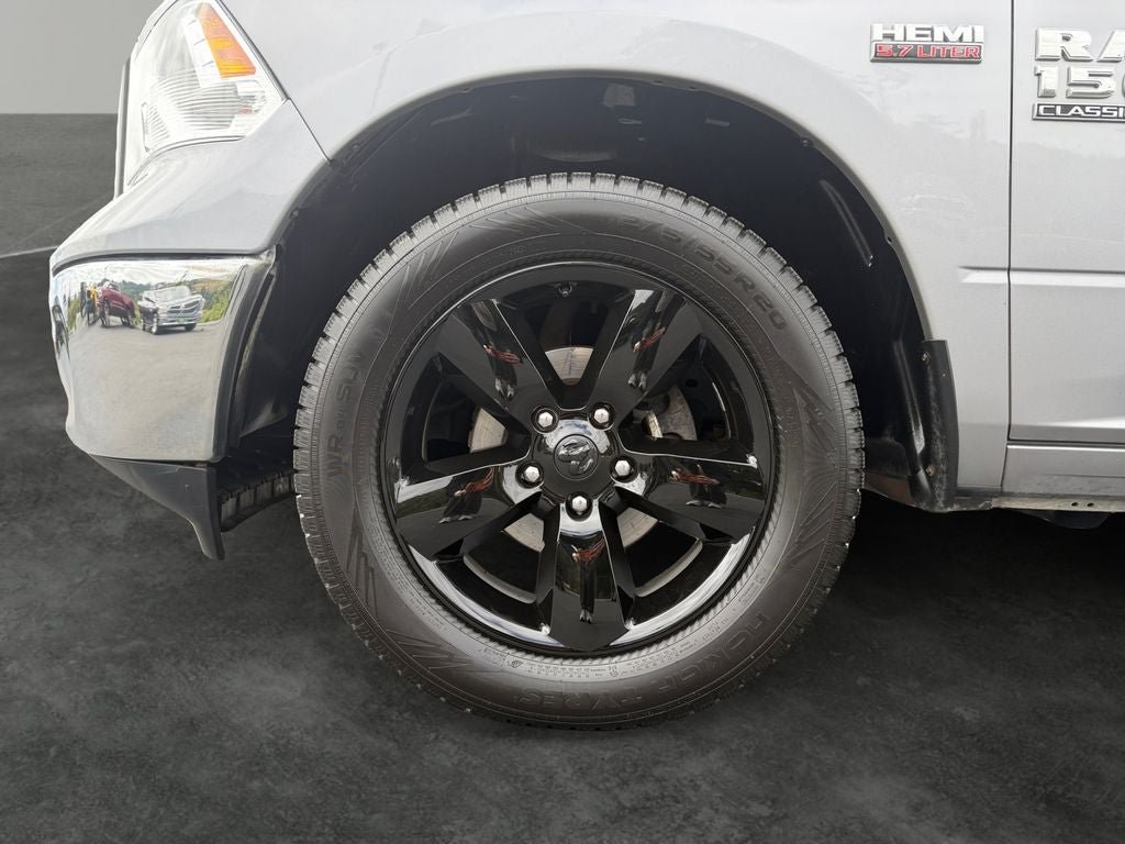 Used 2023 RAM 1500 Classic SLT AWD/4WD image 4