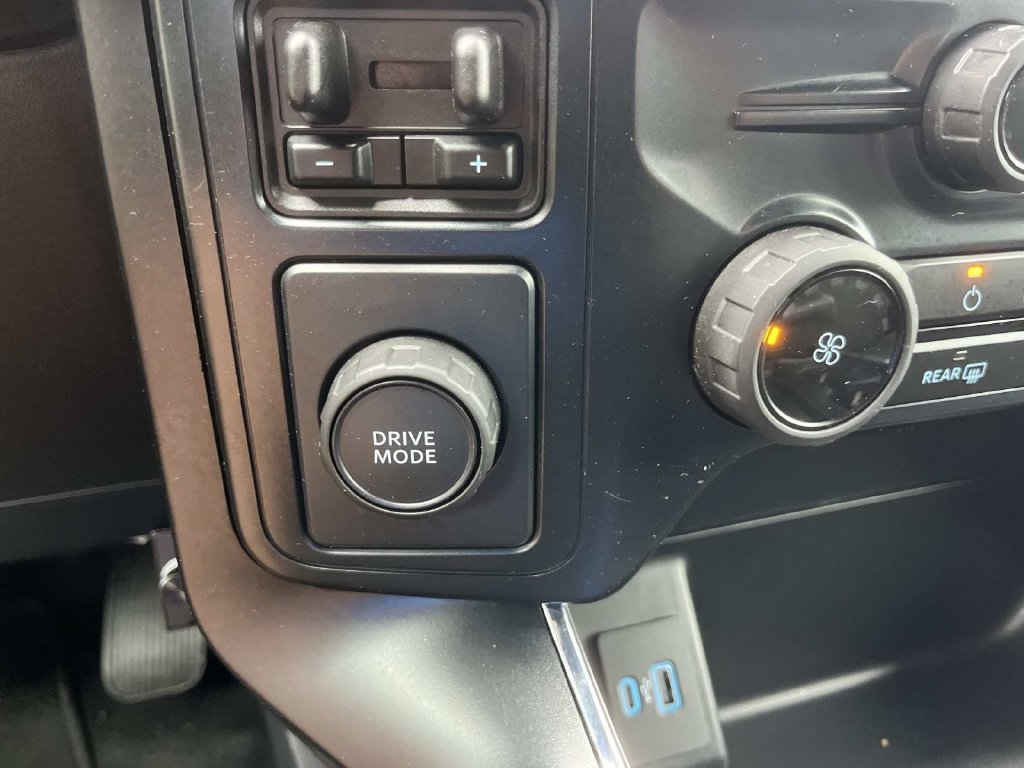 Used 2024 Ford F150 STX RWD image 36