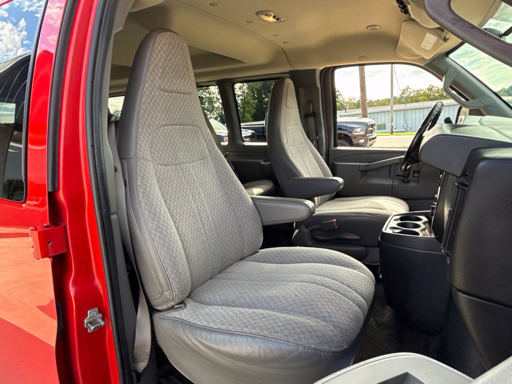 Used 2016 Chevrolet Express 3500 LT w/ LT Preferred Equipment Group RWD image 35