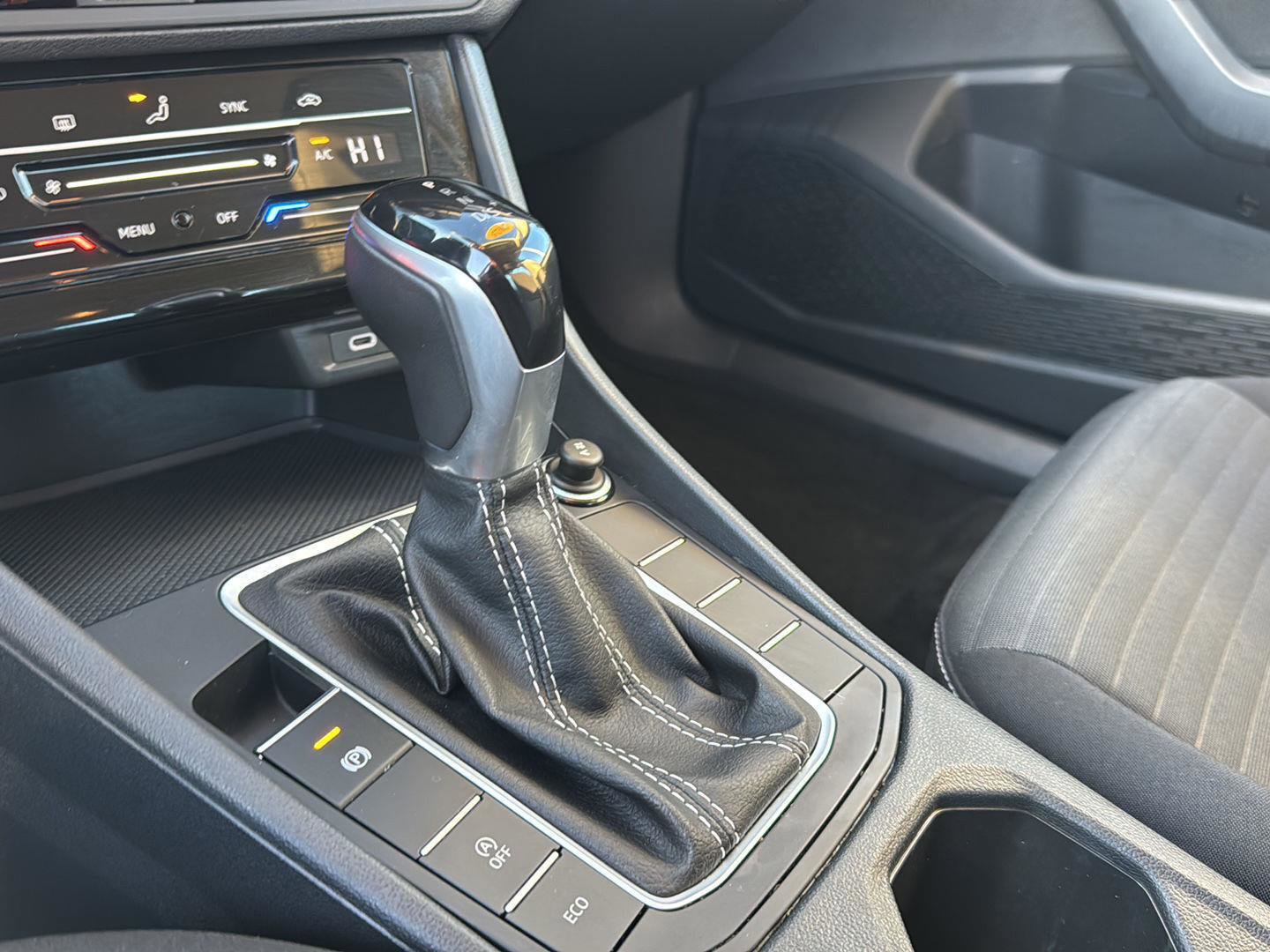 Used 2025 Volkswagen Jetta S image 23