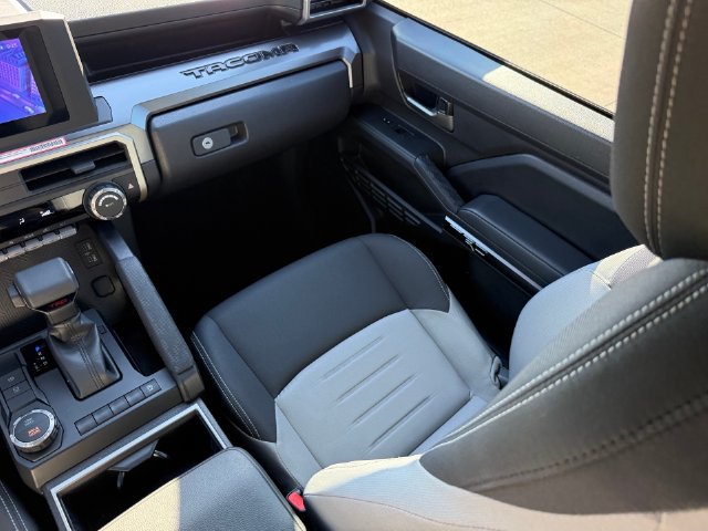Used 2024 Toyota Tacoma TRD Sport RWD image 21