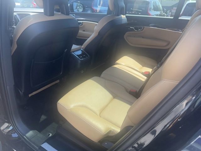 Used 2016 Volvo XC90 T6 Momentum w/ Momentum Plus Package AWD/4WD image 13