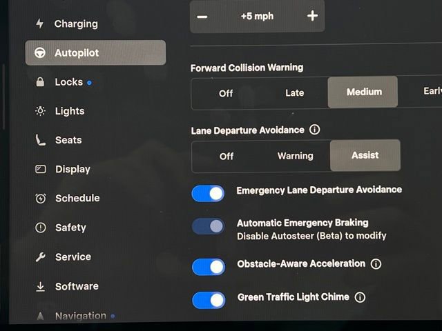Used 2023 Tesla Model Y Long Range image 18