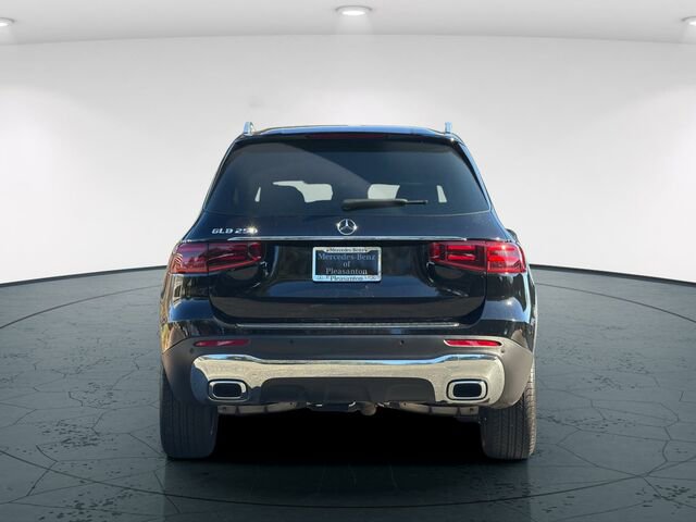 Used 2025 Mercedes-Benz GLB 250 image 6