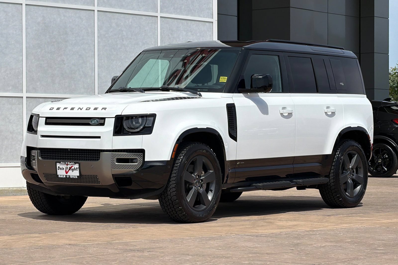 Used 2021 Land Rover Defender 110 X-Dynamic HSE AWD/4WD image 8
