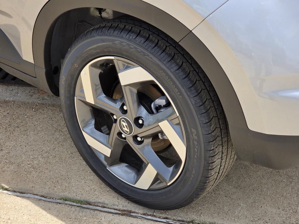 New 2026 Hyundai Venue SEL FWD image 5