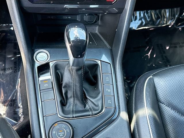 Used 2022 Volkswagen Tiguan SEL R-Line AWD/4WD image 16