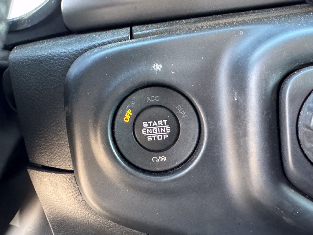 Certified 2022 Jeep Wrangler Sport AWD/4WD image 12