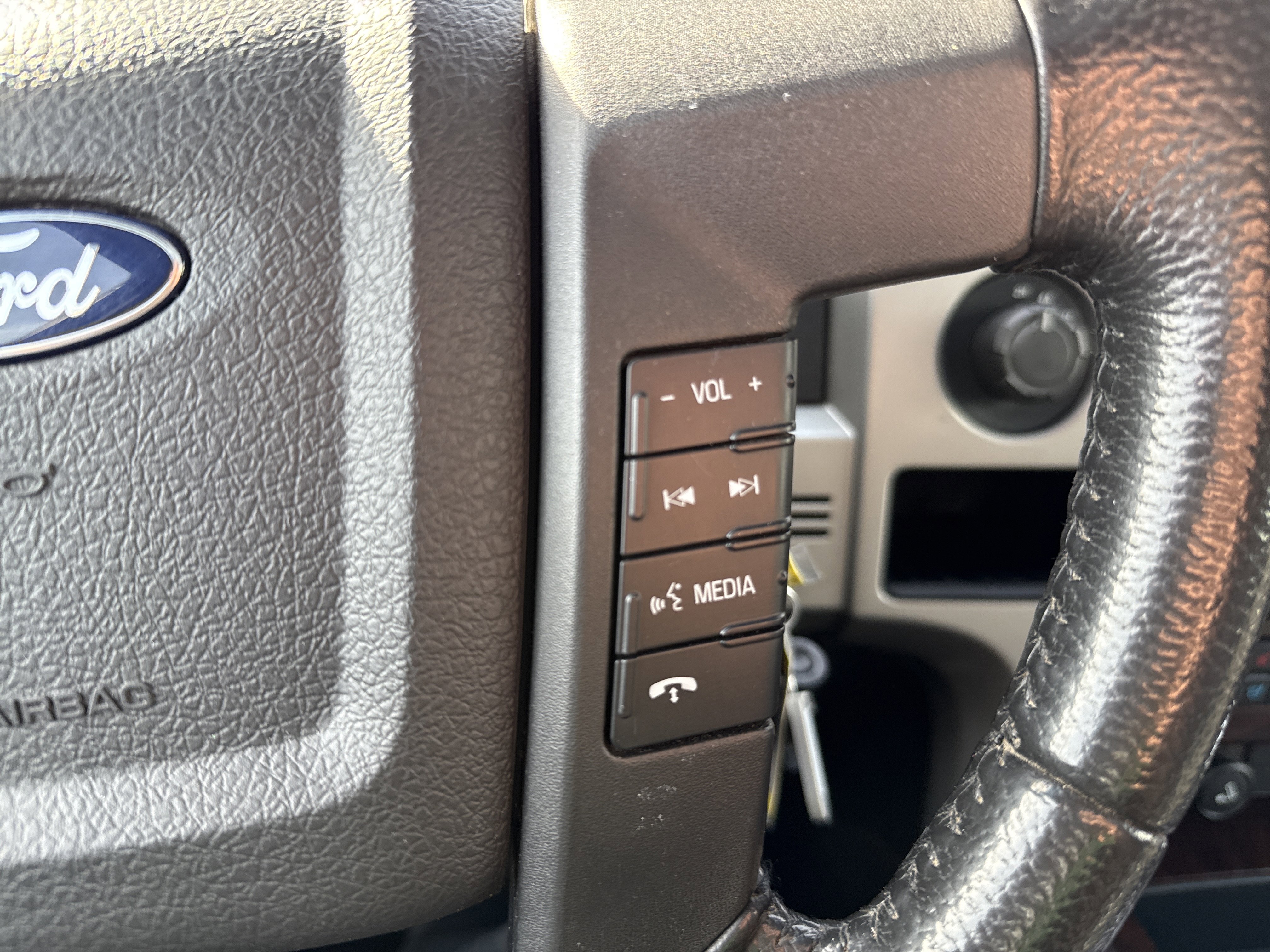 Used 2012 Ford F150 Lariat w/ Lariat Chrome Pkg image 19