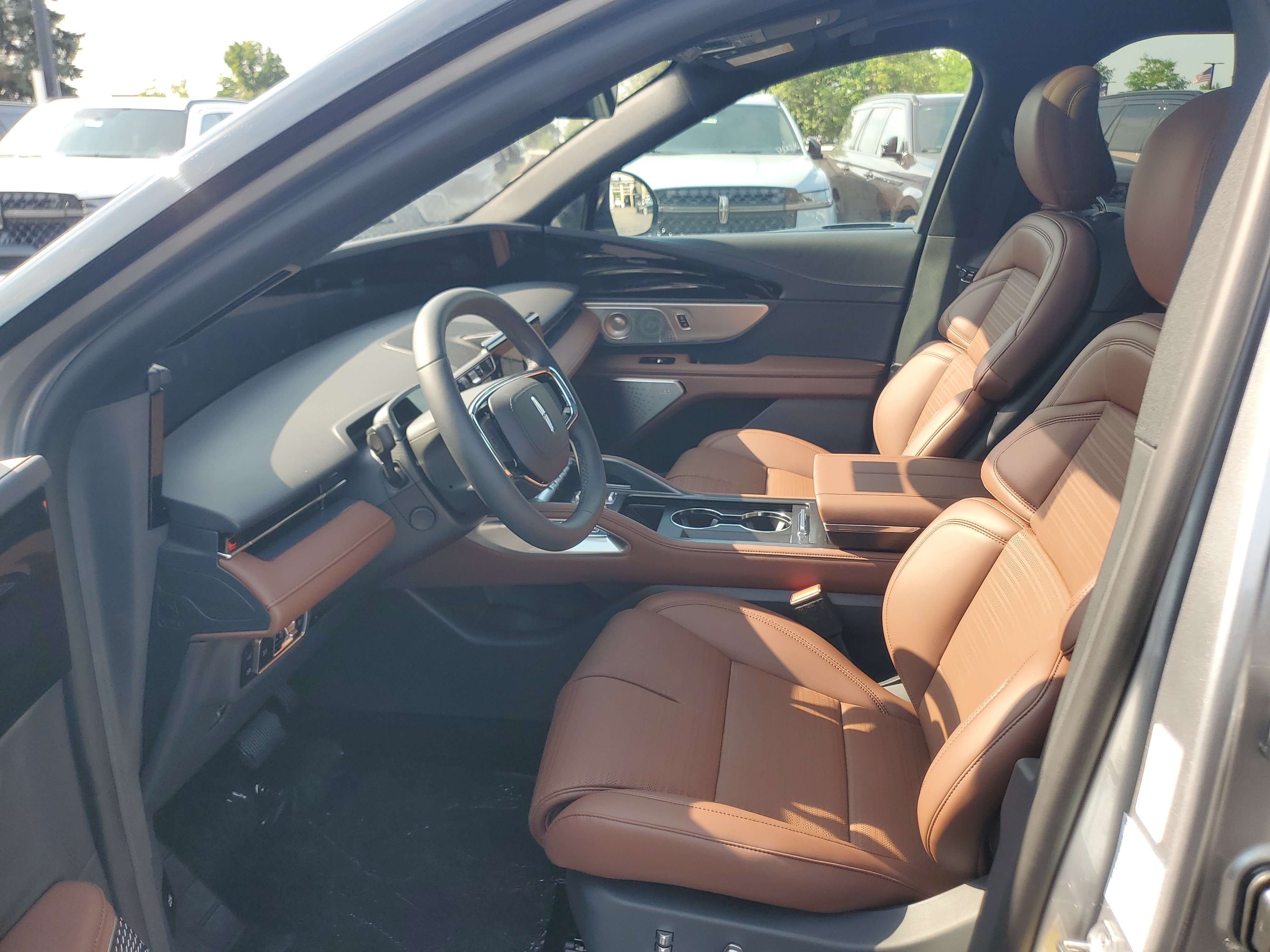 New 2026 Lincoln Nautilus Reserve AWD/4WD image 11