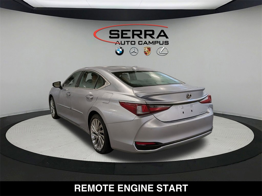 Used 2023 Lexus ES 300h w/ Accessory Package (Z2) image 14