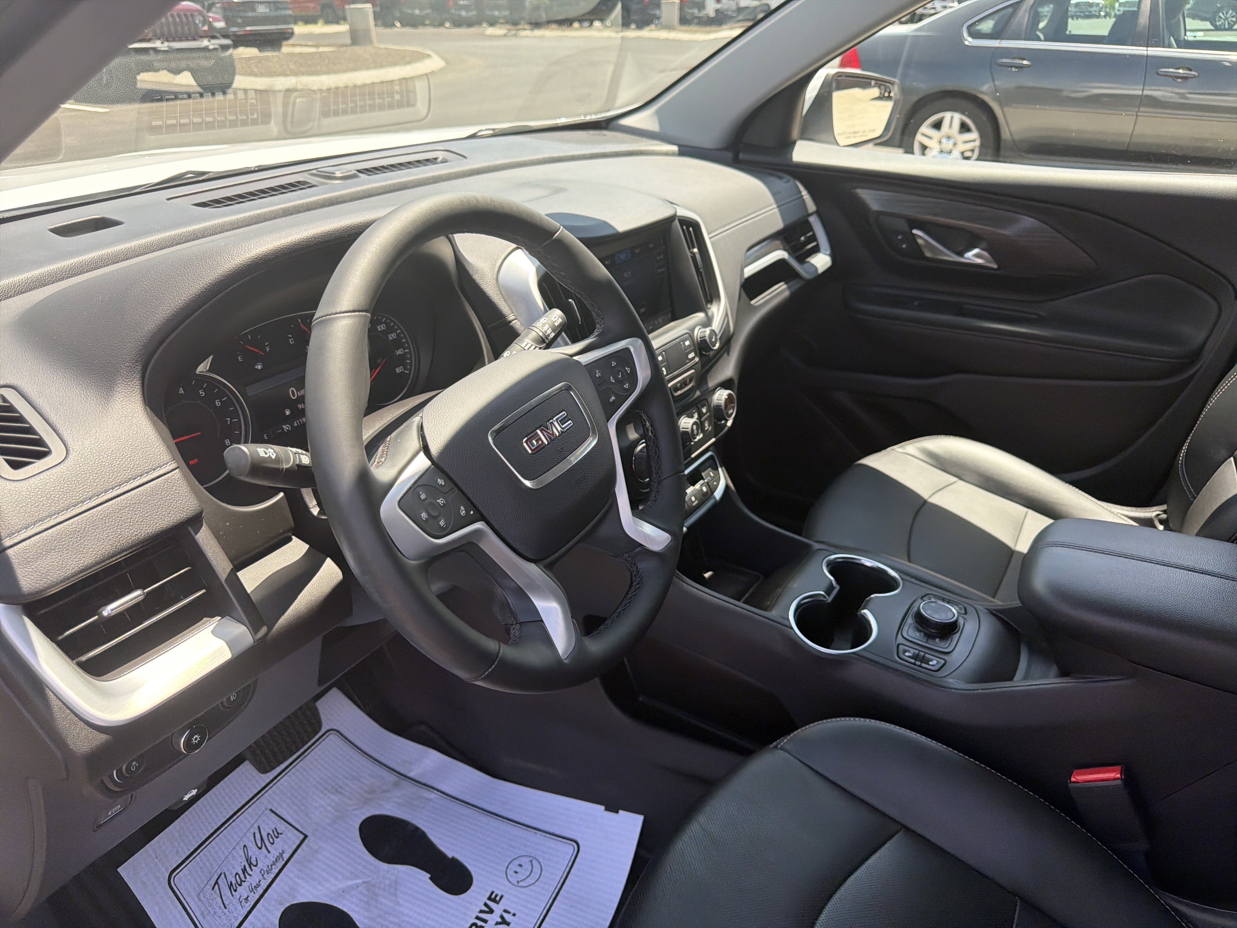 Used 2024 GMC Terrain SLT AWD/4WD image 39