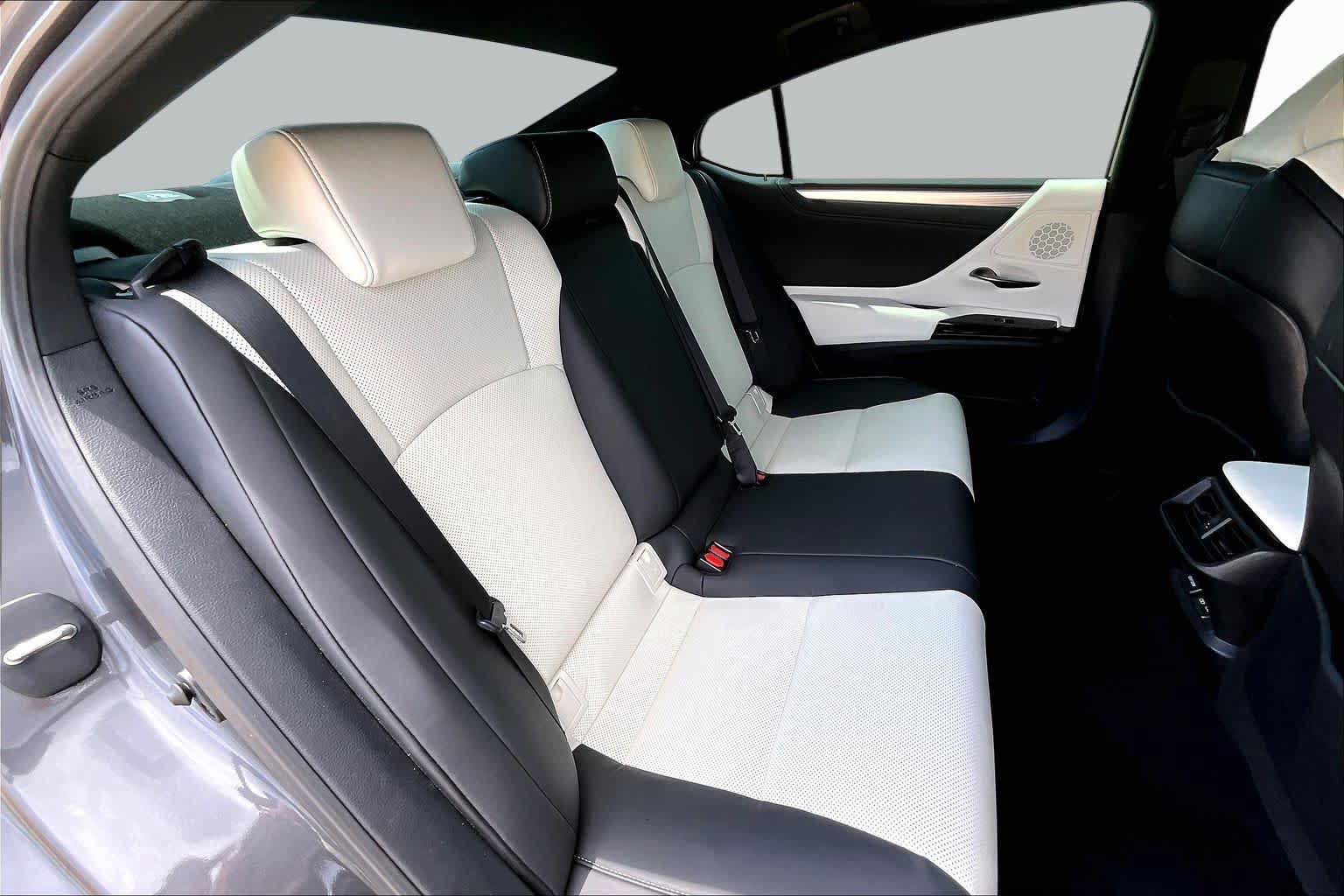 Used 2024 Lexus ES 350 F Sport w/ Accessory Package (Z2) FWD image 20