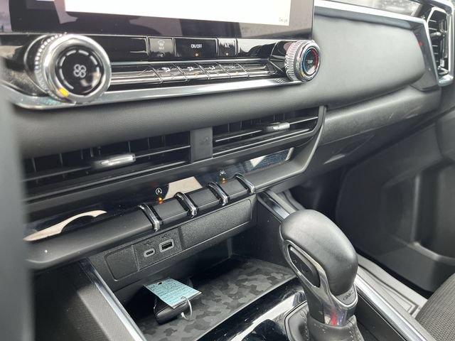 Used 2024 GMC Canyon Elevation RWD image 19
