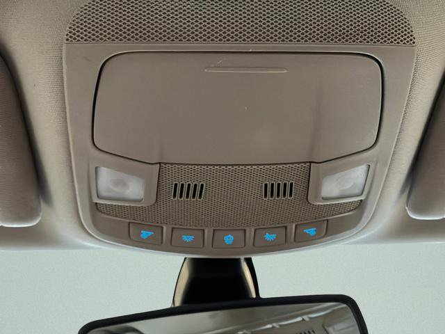 Used 2019 Ford Fusion SE FWD image 20