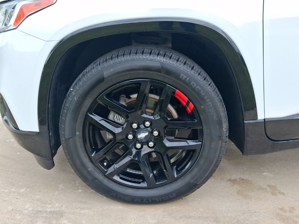 Used 2018 Chevrolet Traverse Premier w/ Redline Edition FWD image 3