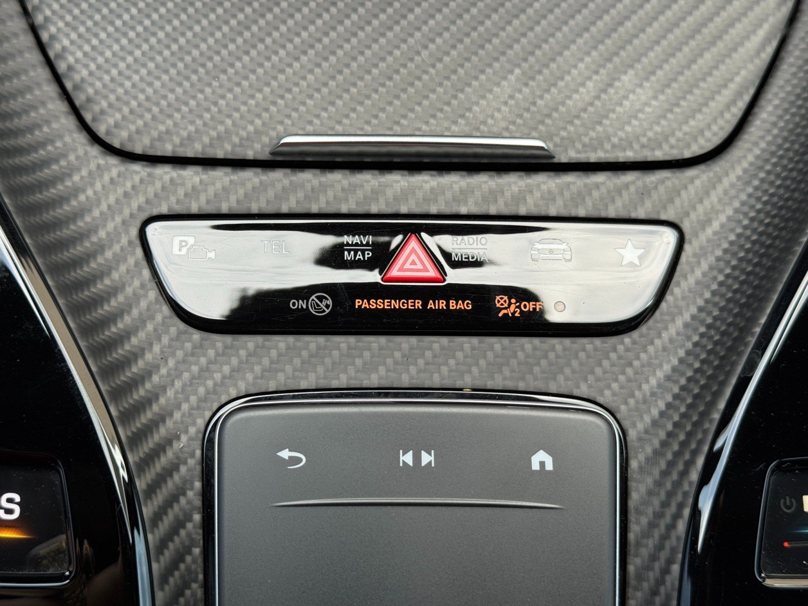 Used 2022 Mercedes-Benz AMG GT 43 w/ Driver Assistance Package image 41