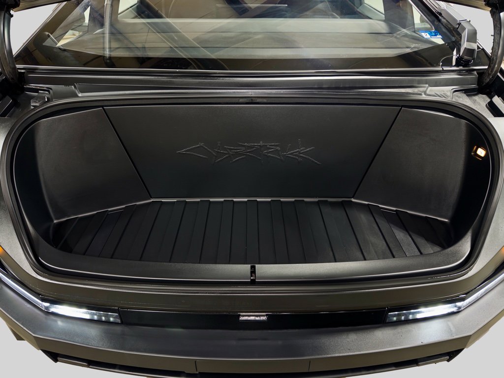 Used 2025 Tesla Cybertruck AWD Crew Cab image 24