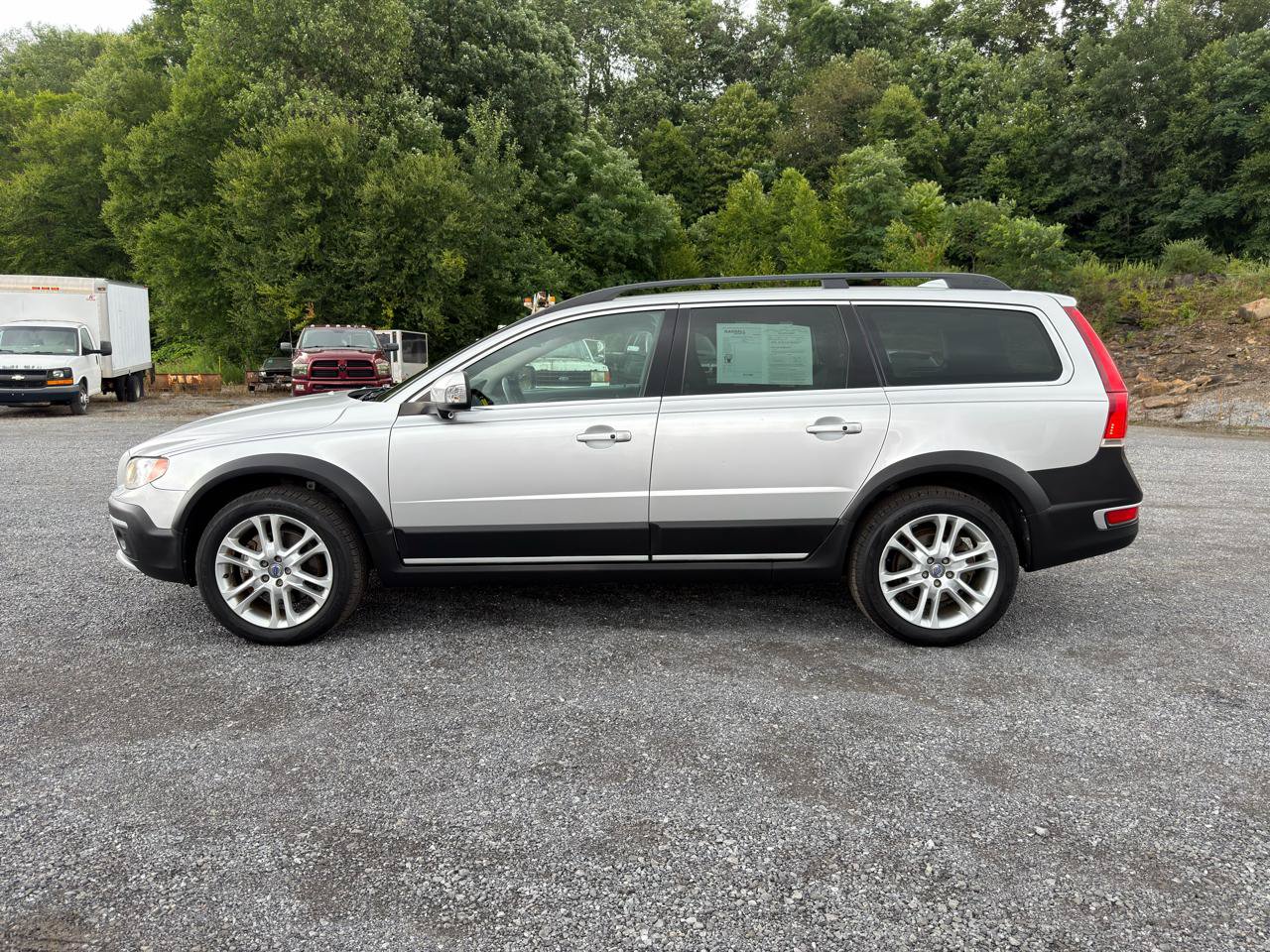 Used 2016 Volvo XC70 T5 Platinum w/ Climate Package AWD/4WD image 4