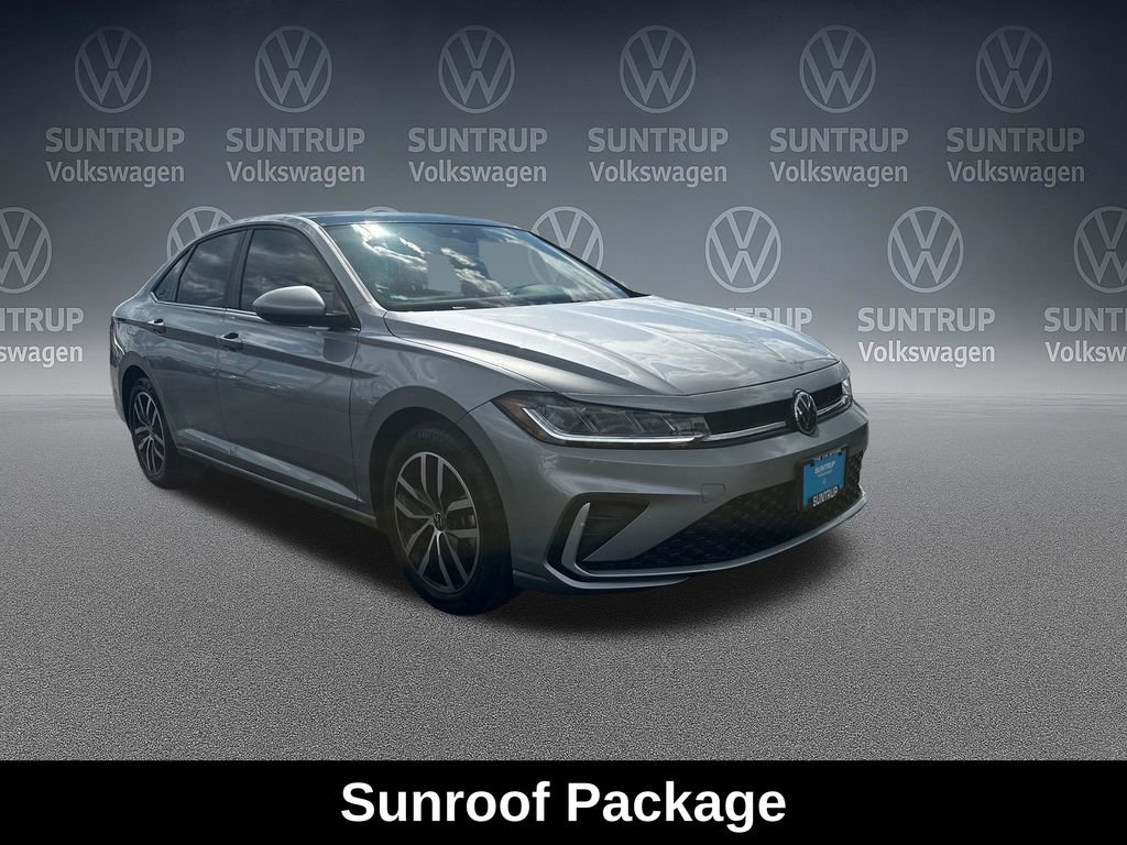 Used 2025 Volkswagen Jetta SE w/ Sunroof Package FWD image 9