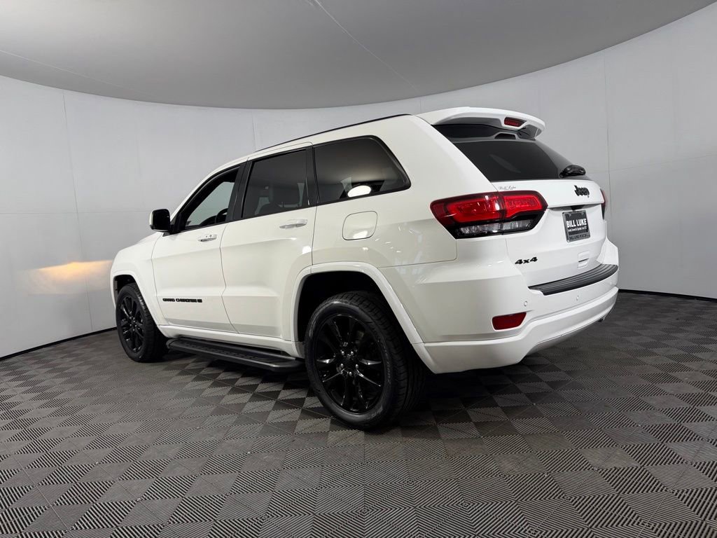Used 2022 Jeep Grand Cherokee Laredo X image 10