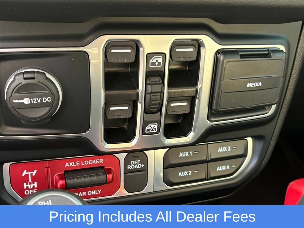 Used 2024 Jeep Gladiator Mojave w/ Safety Group AWD/4WD image 24
