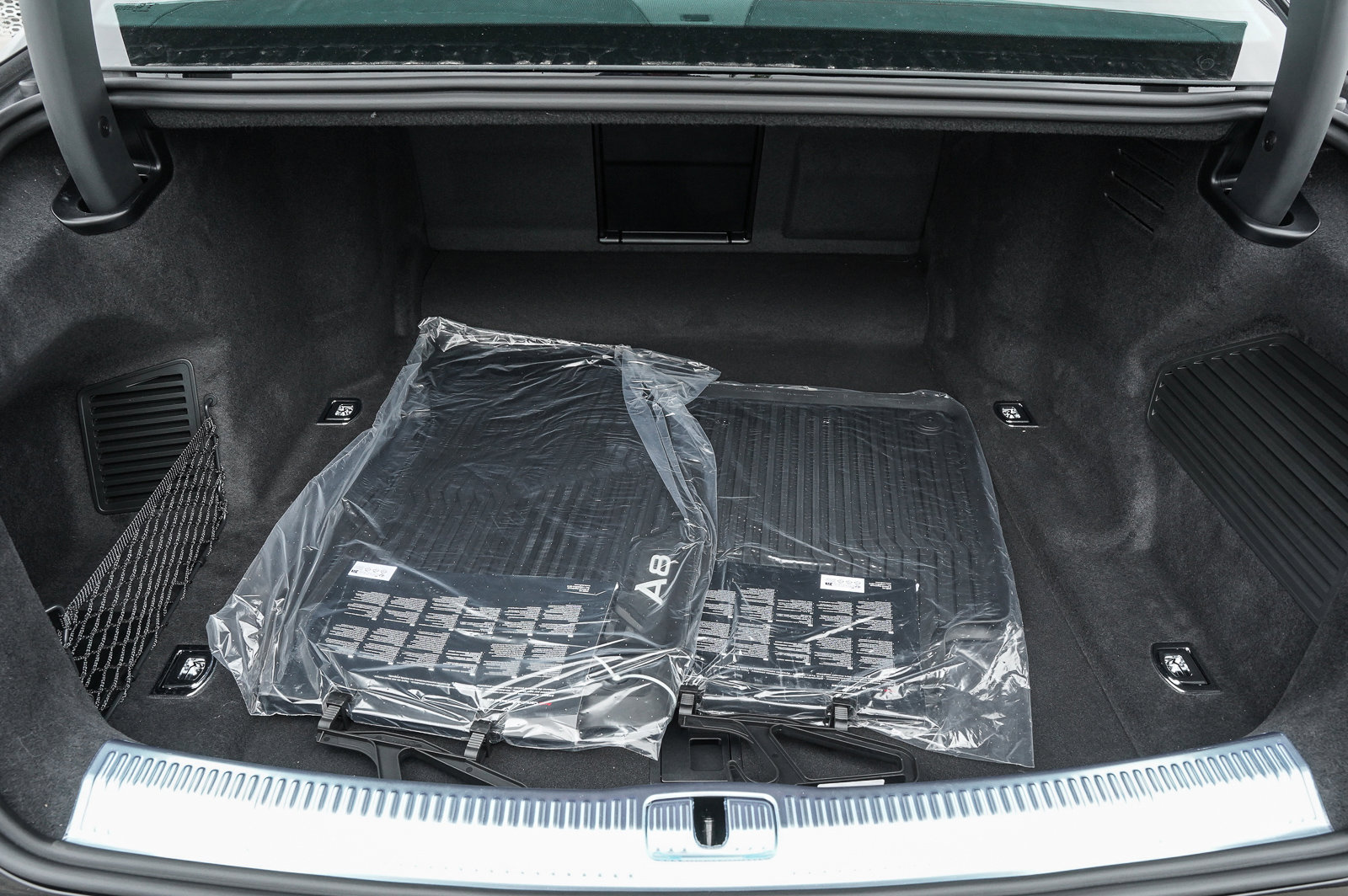 New 2025 Audi A8 L 3.0T image 26