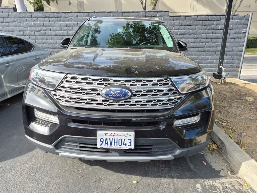 Used 2022 Ford Explorer Limited w/ Equipment Group 301A AWD/4WD image 2
