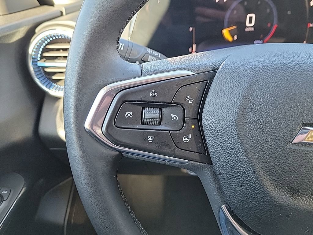 Used 2025 Chevrolet Trax LT w/ LT Convenience Package image 25