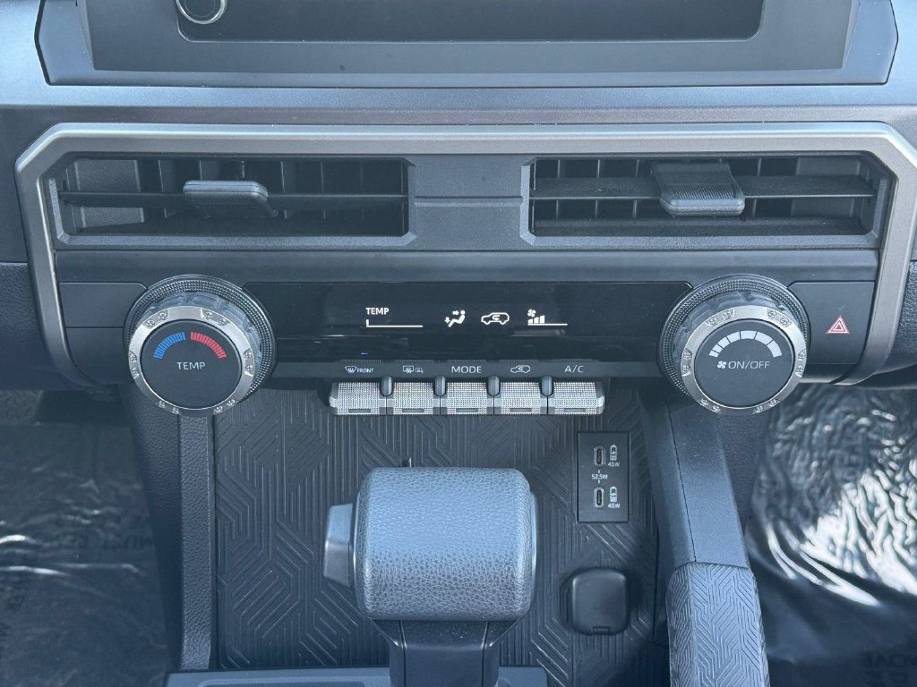 Used 2025 Toyota 4Runner SR5 AWD/4WD image 12