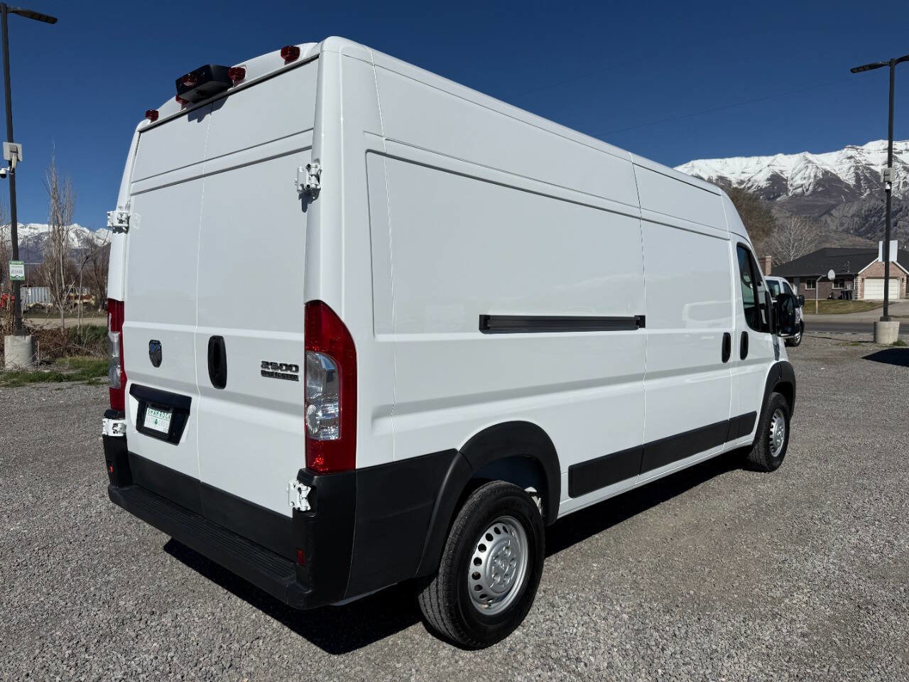 Used 2024 RAM ProMaster 2500 w/ Convenience Group image 3