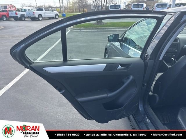 Used 2013 Volkswagen Jetta SE FWD image 21