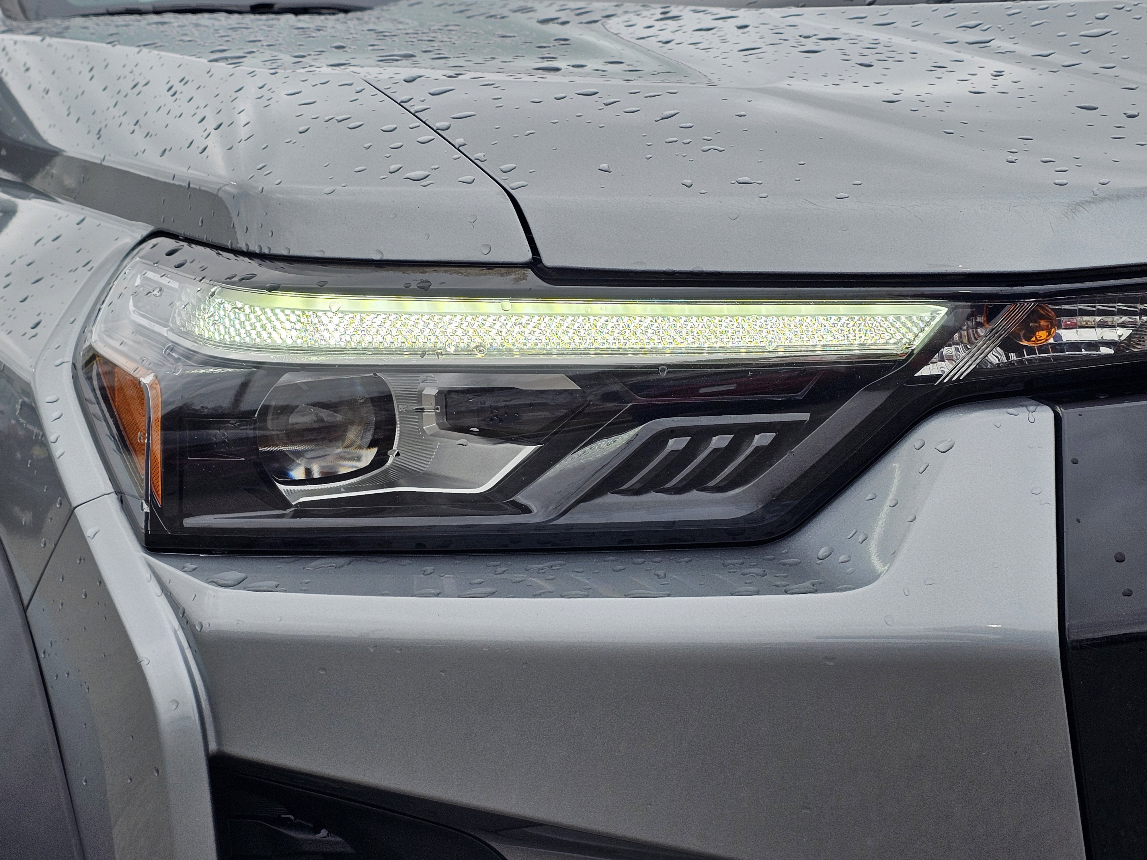 Used 2023 Chevrolet Colorado ZR2 w/ ZR2 Convenience Package III image 4