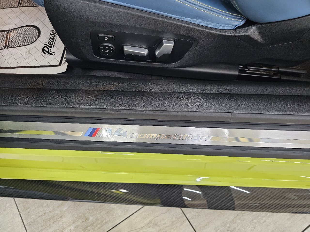 Used 2021 BMW M4 Competition w/ Executive Package image 31