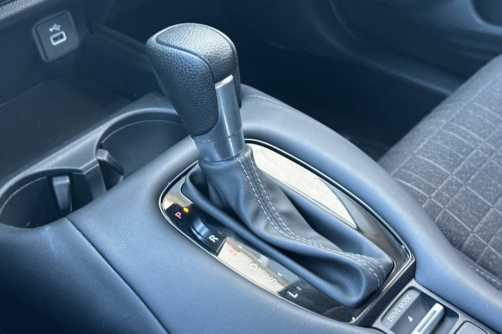 Used 2024 Honda HR-V LX image 25