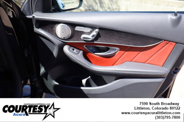 Used 2021 Mercedes-Benz GLC 300 4MATIC image 35