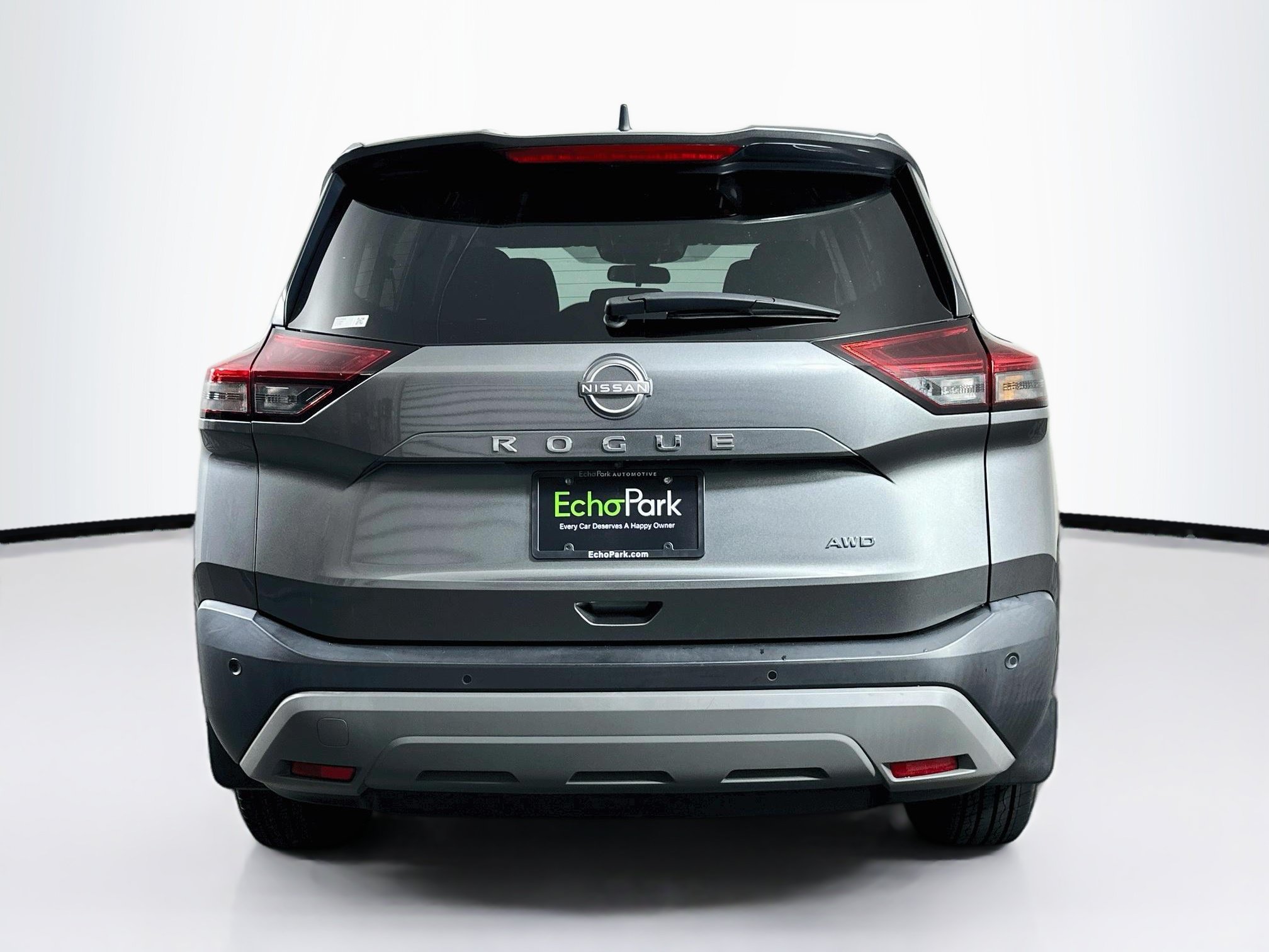 Used 2023 Nissan Rogue S AWD/4WD image 7