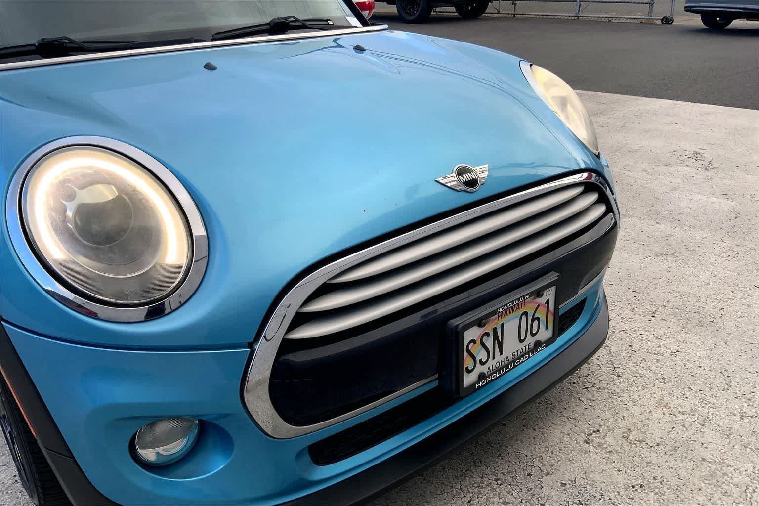 Used 2015 MINI Cooper 4-Door Hardtop FWD image 32