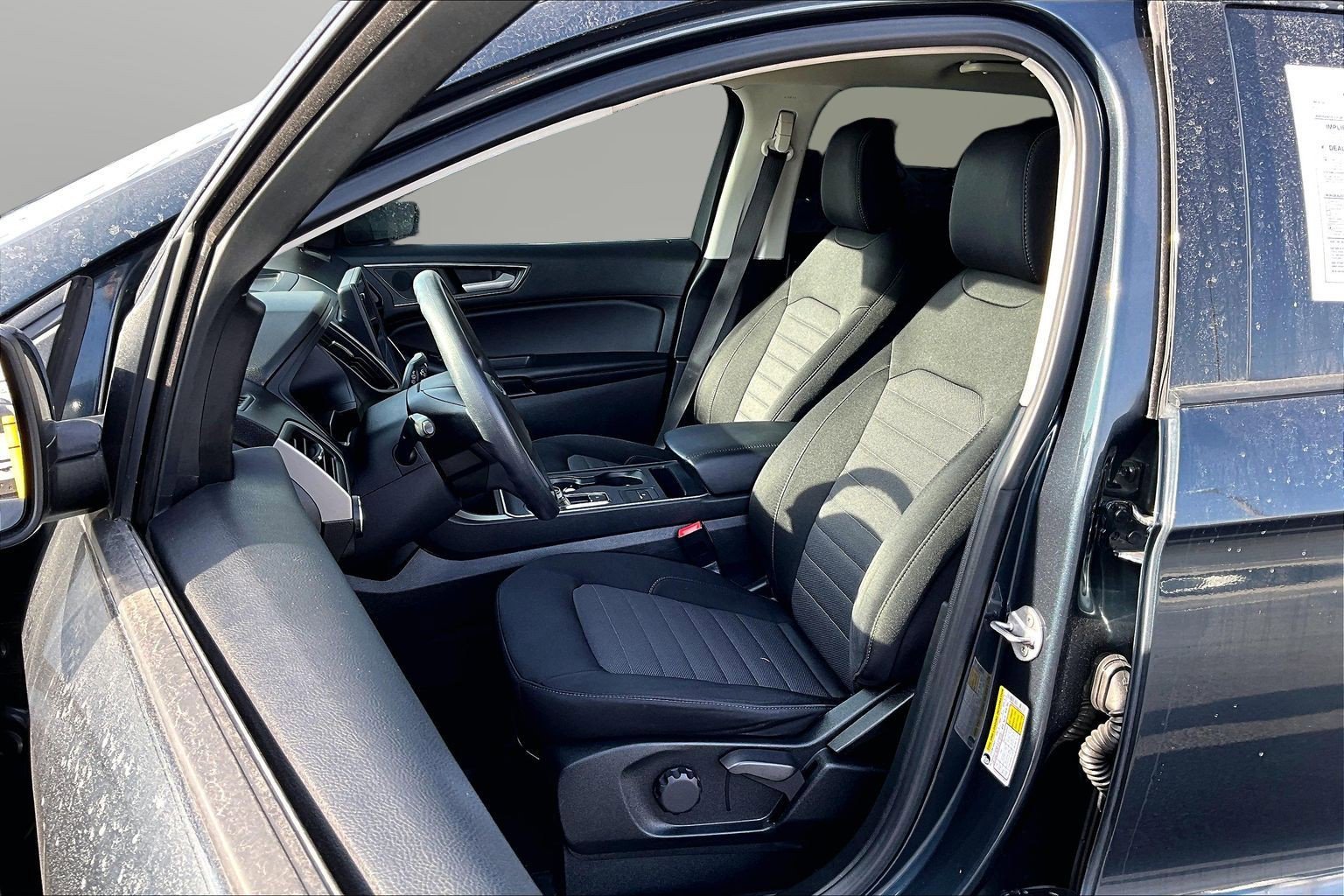 Used 2022 Ford Edge SE w/ Black Appearance Package image 16